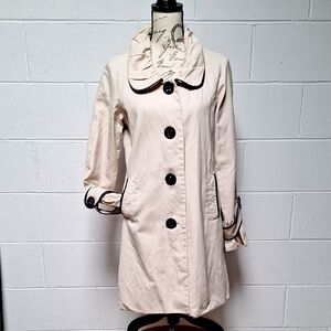 BB Dakota Cream and Black Trench Coat Relaxed Fit
